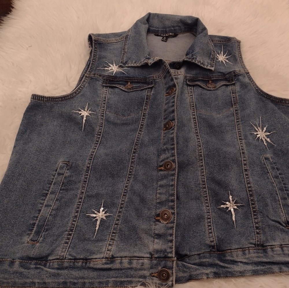 Baccini women's jean vest with stars.